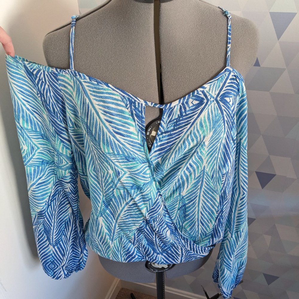 NWT Lovestitch off shoulder top - size M